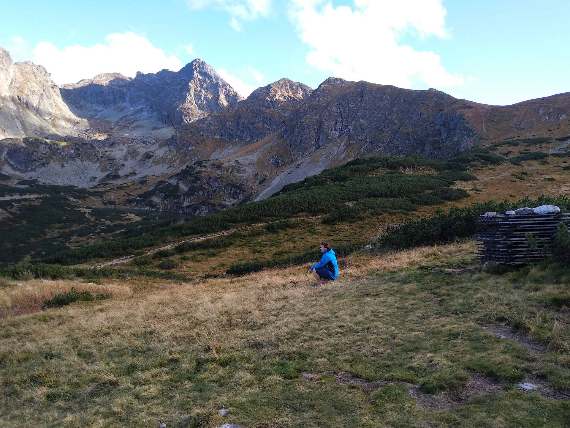 Me contemplating amid the mountains...